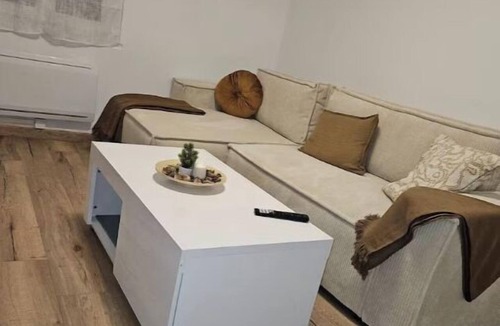 Reims Apartment | 10- Beautiful 6-person family apartment