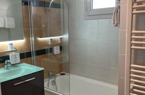 Sud Bed & Breakfast | 10 min du centre ! Chambre triple + Accès piscine