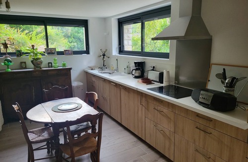 Boulazac-Isle-Manoire Apartment | 10 minutes from Périgueux! New RDJ apartment for two in total serenity