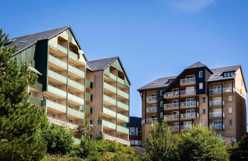 Peyragudes Apartment | 100m from resort center, 2nd floor, jacuzzi, hammam, tv, ski locker, 35m², Peyragudes