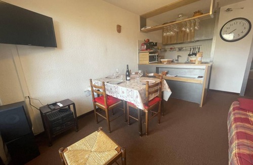 Pra Loup Apartment | 100m from resort center, tv, ski locker, 39m², Pra Loup