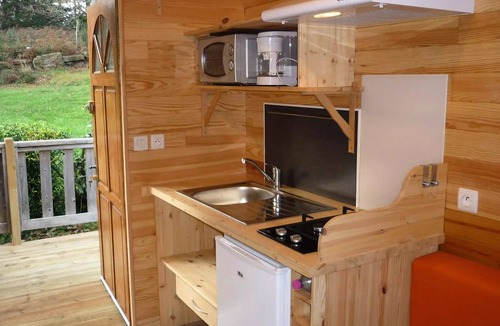 Perros-Guirec Cabin | 11 m² Travel Trailer - 1 bedroom + 7 m² terrace (No pets allowed) 2 people