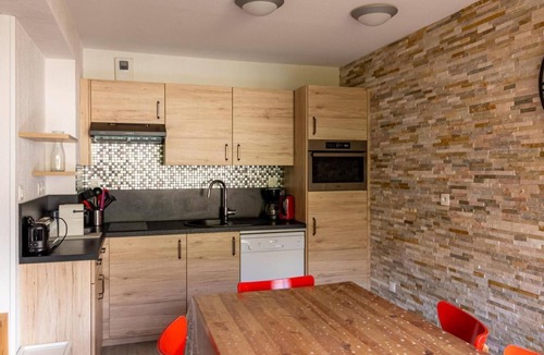Les Orres Apartment | 150m from resort center, 5th floor, swimming pool, sauna, balcony, ski locker, 73m², Les Orres