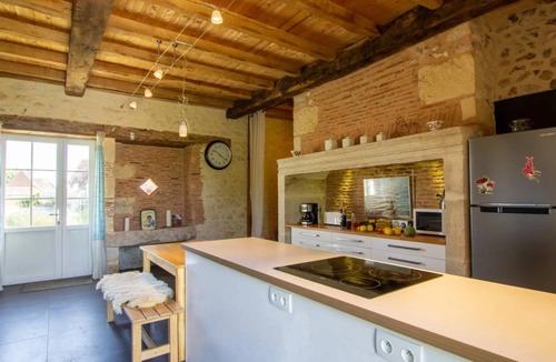 Saint-Pierre-de-Chignac House | 160 m² House ∙ 4 bedrooms ∙ 8 guests