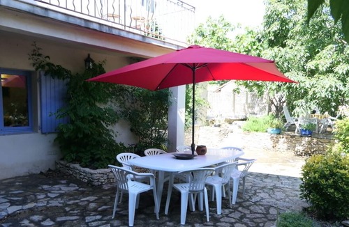 Lussan House | 16th century farmhouse with swimming pool for 8 people