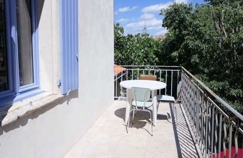 Lussan House | 16th century farmhouse with swimming pool for 8 people