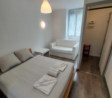 Lannion Apartment | 17, face à la gare