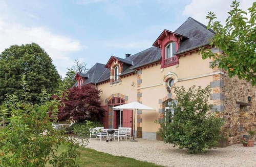 Combourg House | 1800s villa near Saint-Malo with heated pool