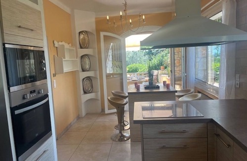 Le Plan-de-Grasse Villa | 180° view of the Estérel Massif and sea from Grasse-Plascassier