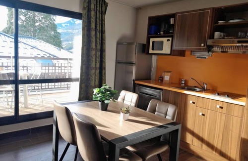 Jausiers Apartment | 1st floor, swimming pool, hammam, terrace, parking, tv, 27m², Pra Loup
