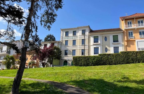 Lourdes Apartment | 2-2 Charming T1 Bis near train station and town center
