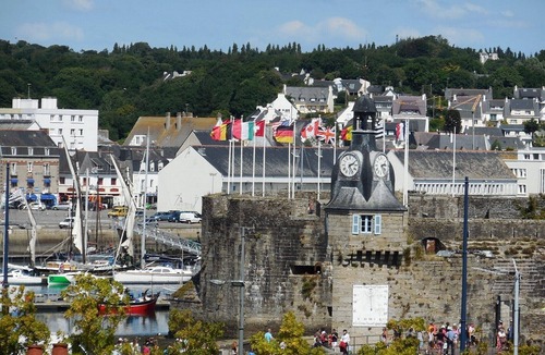 Concarneau Apartment | 2 BEDROOM APARTMENT RENEWED, STUNNING VIEW OF CLOSED CITY AND MARINA
