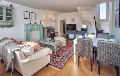 Taden House | 2 Bedroom Beautiful Home In Taden