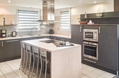 Etables-sur-Mer House | 2 bedroom awesome home in Binic-Etables-sur-Mer