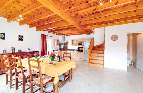 Louvie-Soubiron House | 2 bedroom gorgeous home in Louvie-Soubiron