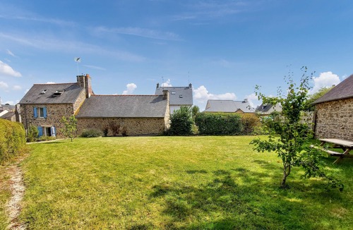 Saint-Clet House | 2 bedroom nice home in Saint-Clet
