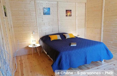 Saint-Michel-Mont-Mercure Ski Chalet | 2 Chalets indépendants 5 personnes et 2 personnes accès PMR en pleine nature, climatisés Proche du Puy duFou