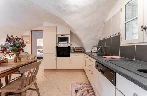 Lussan House | 2-person gîte with Gardoise vault in a restored 16th-century mas, 15 km from Uzès