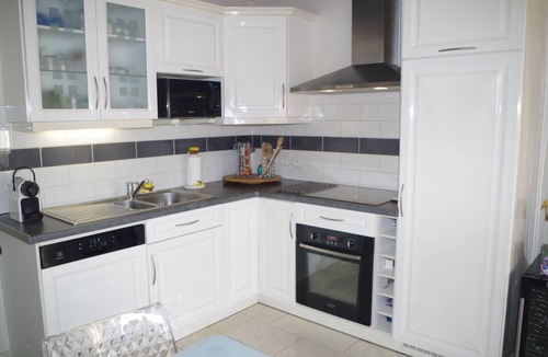 Bandol Apartment | 2-room apartment with air conditioning + Terrace Residence with swimming pool