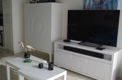 Bandol Apartment | 2-room apartment with air conditioning + Terrace Residence with swimming pool
