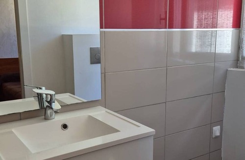Cauterets Apartment | 2-room Apartment with Wifi in Cauterets