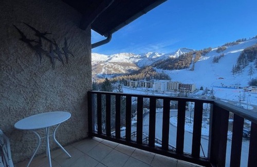 Le Super-Sauze Apartment | 2-Room Apt at ski slopes, 4 sleeps, balcony
