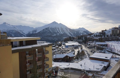 Orcieres-Merlette Apartment | 2-room cabin apartment, 6 people, pool, parking, WiFi