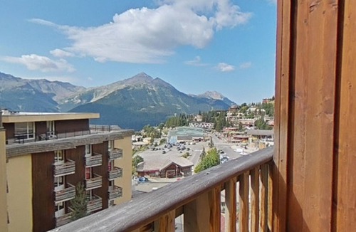 Orcieres-Merlette Apartment | 2-room cabin apartment, 6 people, pool, parking, WiFi