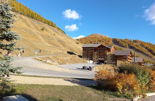 Allos Apartment | 2 Rooms 35m2 South East view very well equipped