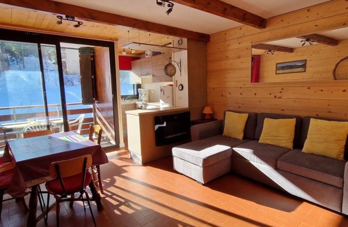 Le Sauze Apartment | 200m from shops, 4th floor, balcony, tv, 42m², Sauze - Super Sauze