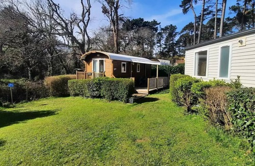 Perros-Guirec Cabin | 22 m² Travel Trailer - 2 bedrooms (Eloïse Model) - (NO PETS ALLOWED) Sleeps 4