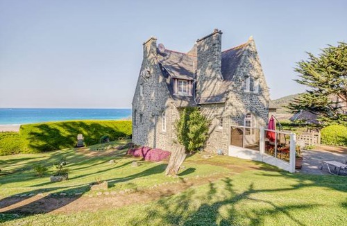 Sables-d'Or-les-Pins House | 250 m² House ∙ 6 bedrooms ∙ 11 guests