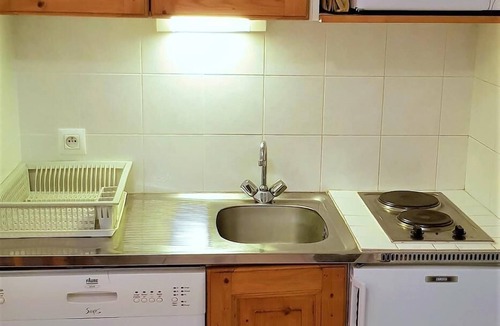La Joue du Loup Apartment | 250m from shops, 1st floor, balcony, tv, ski locker, 27m², La Joue du Loup