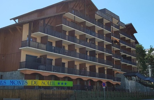 La Joue du Loup Apartment | 250m from shops, 1st floor, balcony, tv, ski locker, 27m², La Joue du Loup