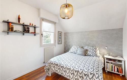 Le Rosais-La Flourie House | 3 Bedroom Amazing Home In Saint-Malo