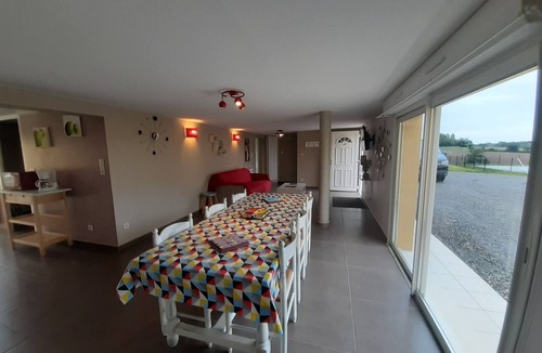 Pouillon Apartment | 3-bedroom apartment in the countryside with swimming pool