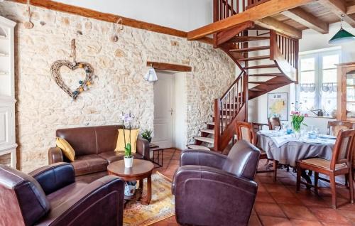 Frayssinet-le-Gelat House | 3 Bedroom Awesome Home In Frayssinet-Le-Gélat