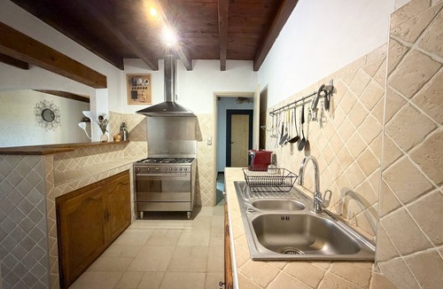 Serviers-et-Labaume House | 3-bedroom family house, swimming pool, garden and terrace near Uzès