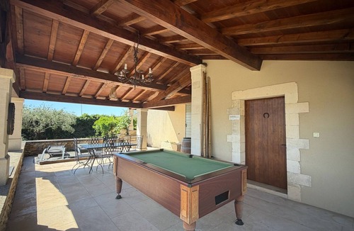 Serviers-et-Labaume House | 3-bedroom family house, swimming pool, garden and terrace near Uzès