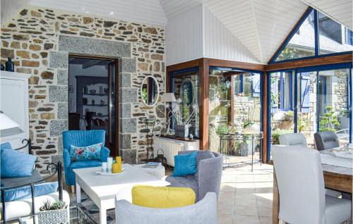 Begard House | 3 Bedroom Nice Home In Trézélanbégard