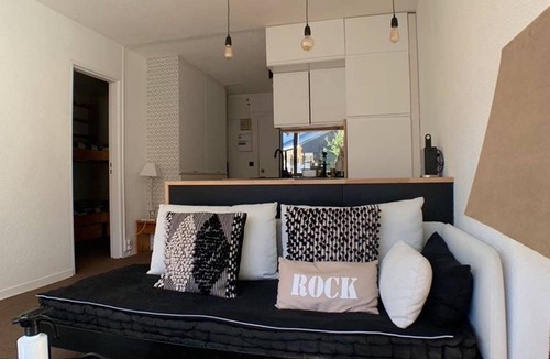 Le Sauze Apartment | 3-Room Apartment, 6 Sleeps, Southeast-Facing Balcony in Sauze
