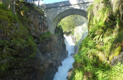 Cauterets Apartment | 3-room apartment, Cauterets center, near thermal baths