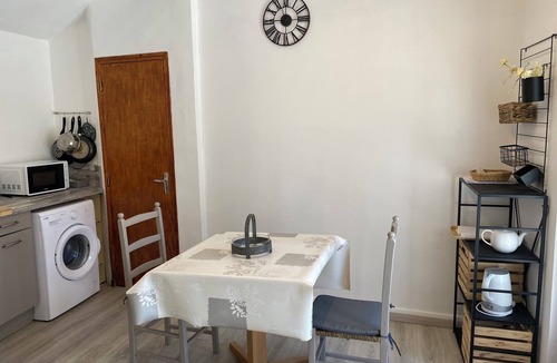 Montbrun-des-Corbieres Apartment | 3-star vacation rental, top floor of a house, on a vineyard estate, shared pool