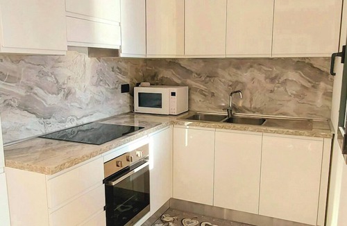 Susello Apartment | 3-zimmer-wohnung in Einer Residenz mit ca. 8 ha. Großem Park und Pool