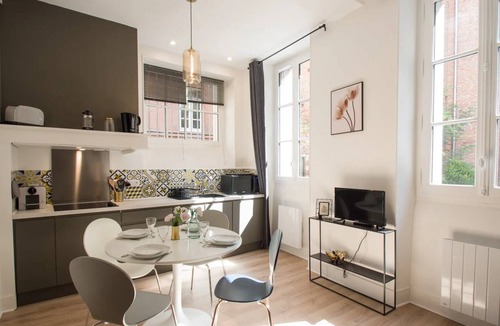 Toulouse City-Centre Apartment | 30 m² Apartment ∙ 1 bedroom ∙ 3 guests