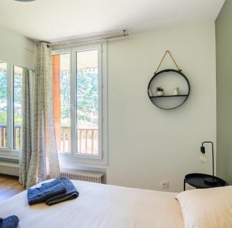 Ramonville-Saint-Agne Apartment | 36 m2 2-room apartment, parking, fiber internet, near metro, Literie Bultex