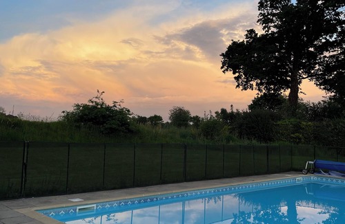 Saint-Nicolas-du-Pelem House | 4 Bedroom Country House with heated pool, sleeps 10, pet friendly