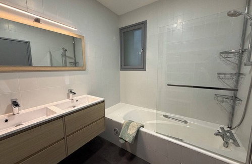 Aucamville House | 4-bedroom family home with a garden and easy parking, just outside Toulouse