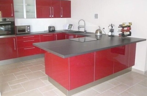 Prayssac Apartment | 4* Gite Apartment with suberb heated pool & fantastic views of the Lot valley