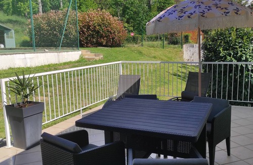 Capvern House | 4-person gîte with jacuzzi and tennis court